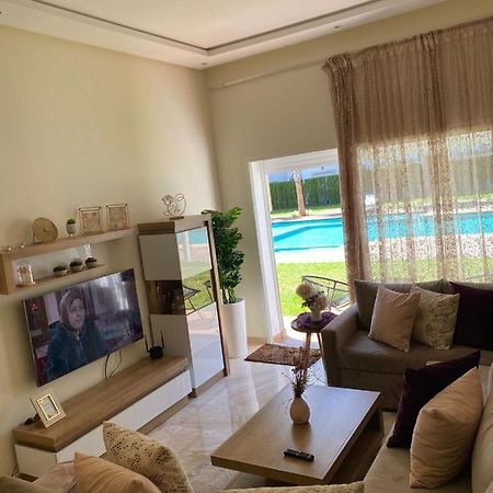 Apartamento Apparemment De Luxe Vue Piscine Bouznika Exterior foto